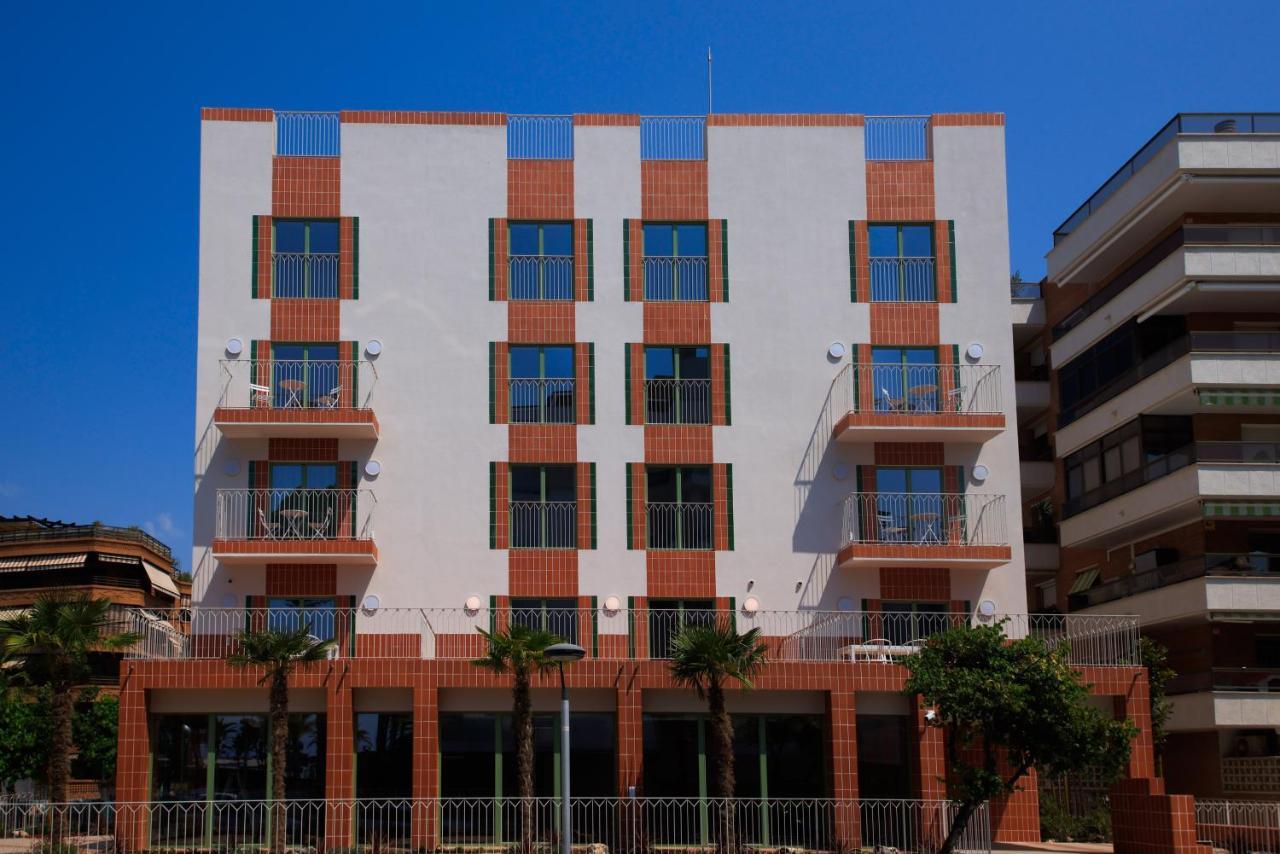 Terra Aurea Aparthotel Салоу Екстериор снимка