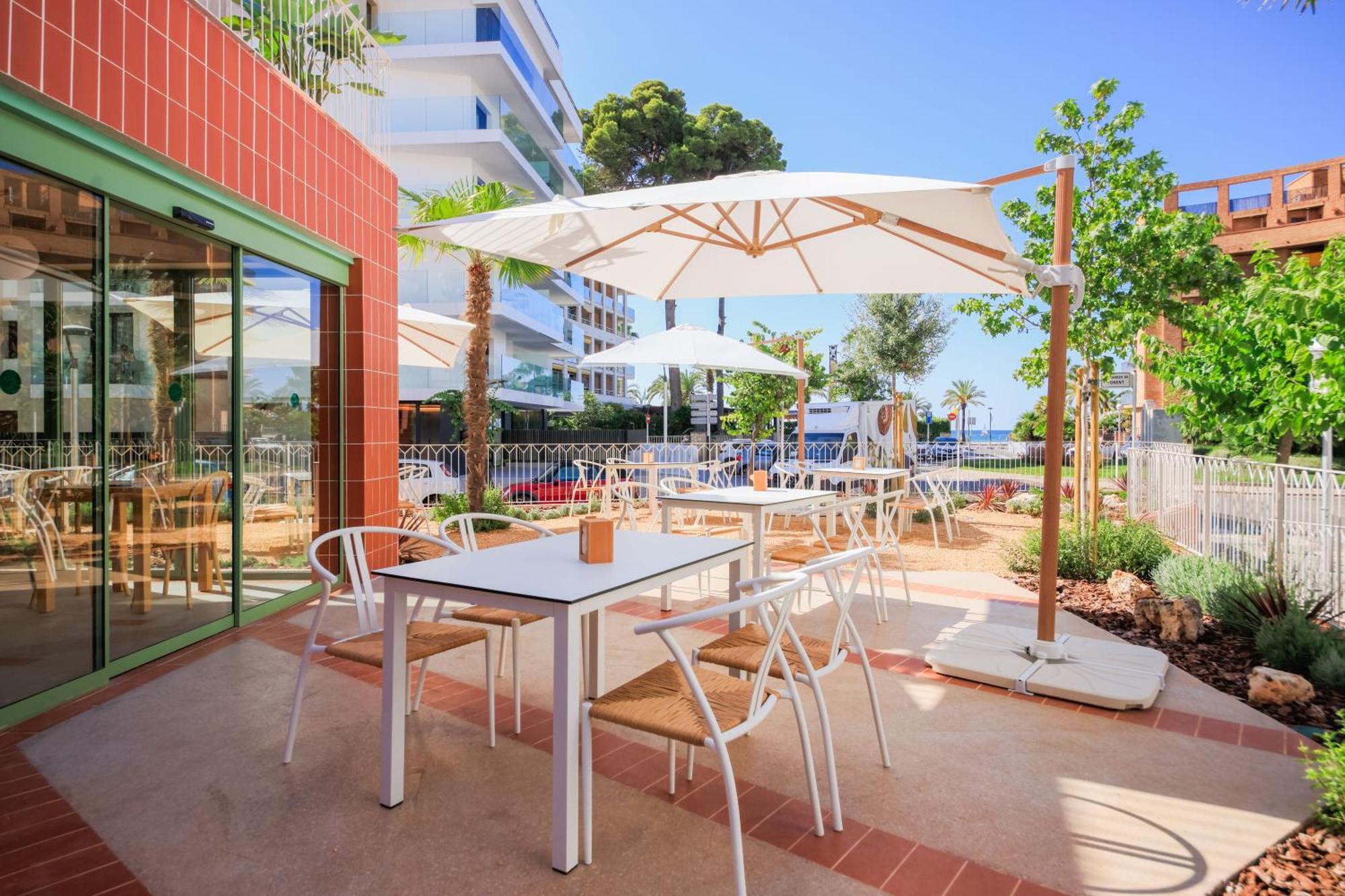 Terra Aurea Aparthotel Салоу Екстериор снимка