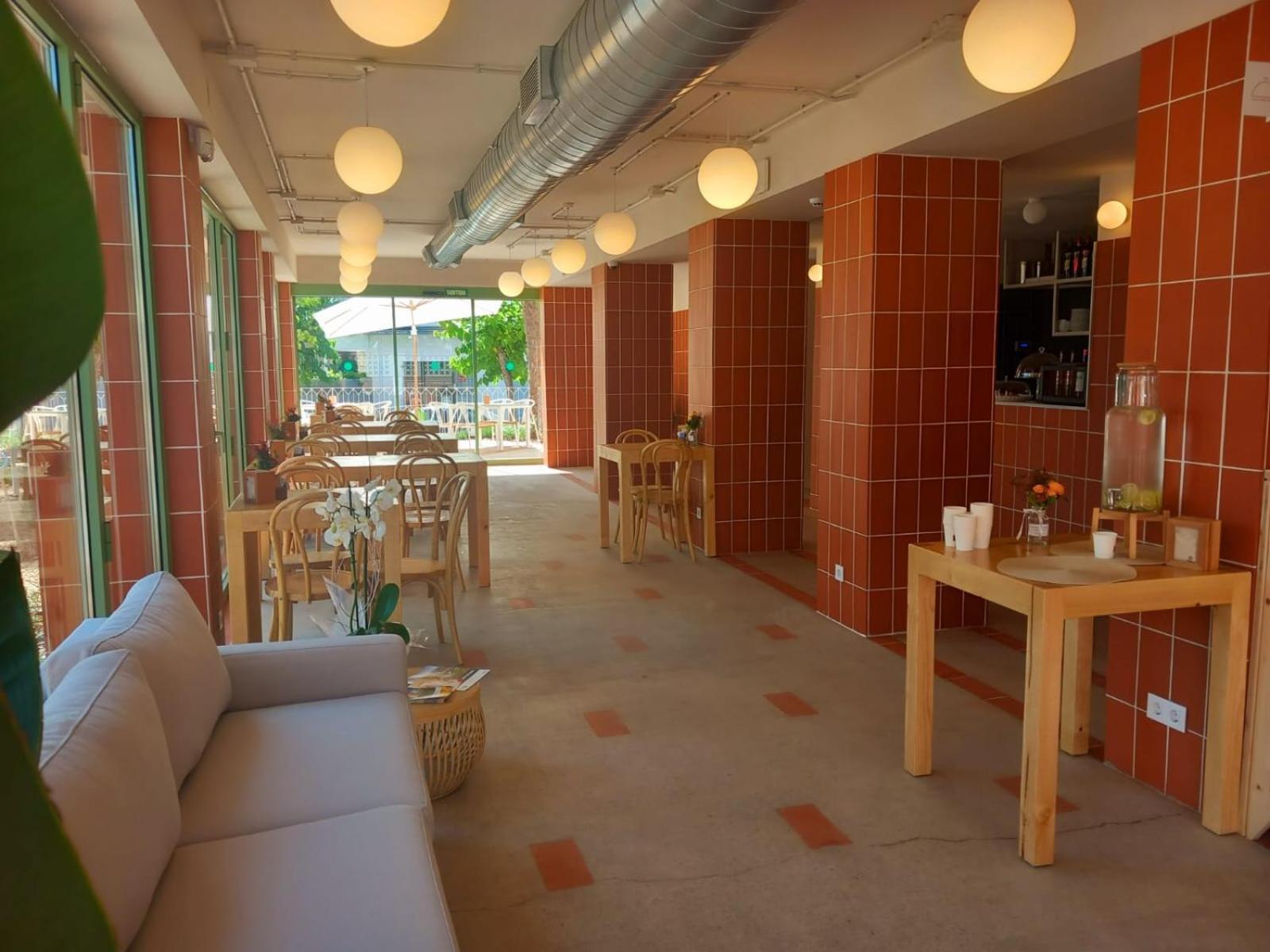 Terra Aurea Aparthotel Салоу Екстериор снимка